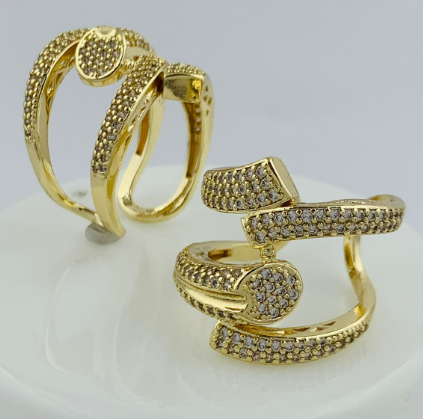 ANILLO RODIO MUCHOS CIRCONES FORMAS DORADO