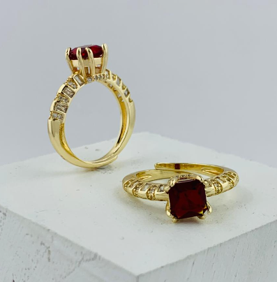 ANILLO RODIO DORADO CIRCONES ARO PERLA ROJA CUADRADA