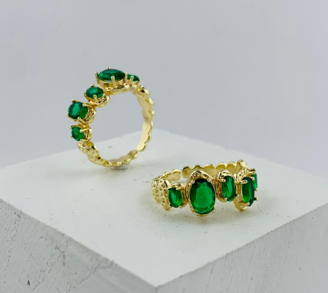 ANILLO RODIO PERLAS VERDES DORADO OVALOS