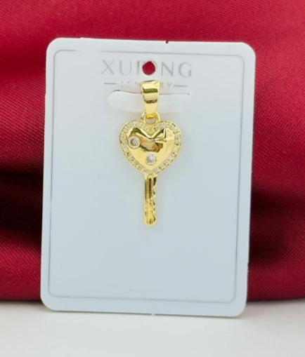 DIJE RODIO LLAVE CORAZON DORADO CIRCON
