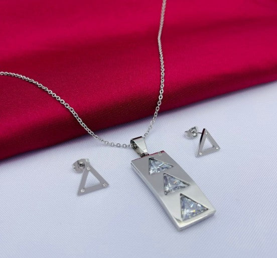 JUEGO TRIANGULOS ACERO