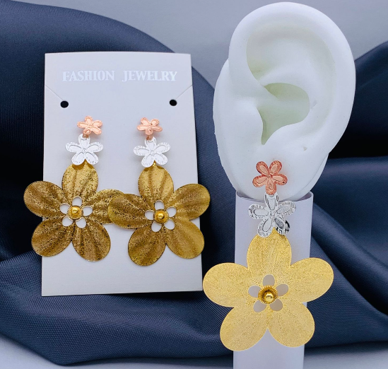 ARETE ACERO INOXIDABLE FILIGRANA FLOR COLGANTE 3 OROS