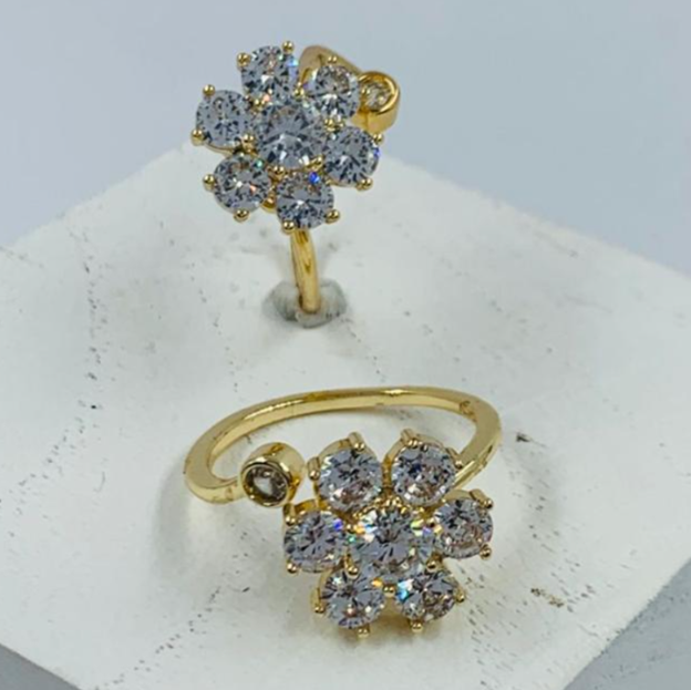ANILLO RODIO GIRATORIO FLOR CIRCON GRANDE BLANCO DORADO
