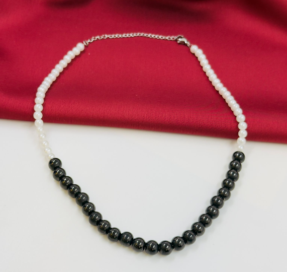 COLLAR TIPO PERLA ACERO INOXIDABLE BALIN NEGRO Y BLANCO