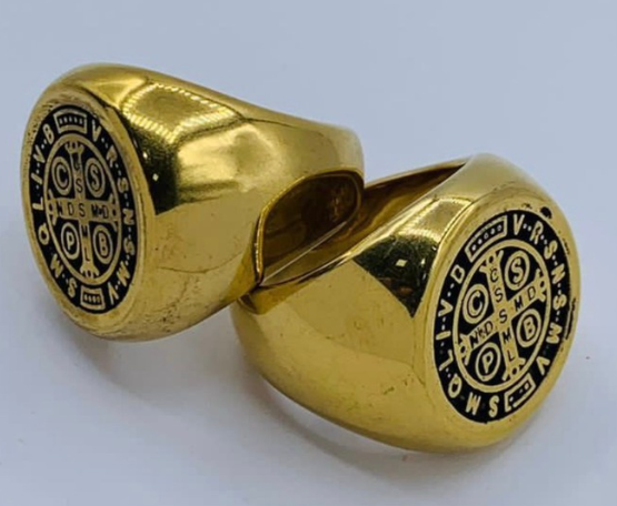 ANILLO ACERO INOXIDABLE SAN BENITO DORADO