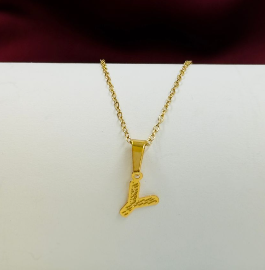 CADENA DIJE ACERO INOXIDABLE LETRA Y DORADO