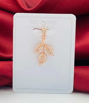 DIJE RODIO ROSA TRES HOJAS CIRCON