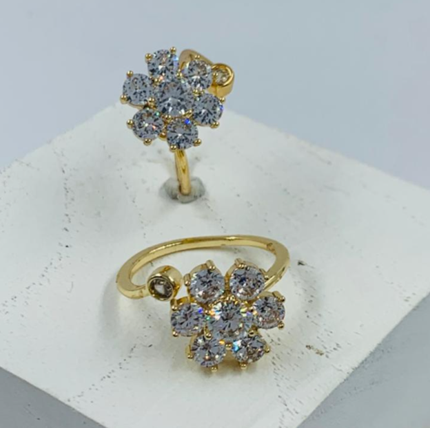 ANILLO RODIO GIRATORIO FLOR CIRCONES GRANDE DORADO