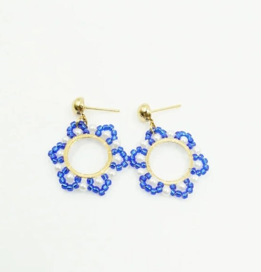 ARETE TEJIDO AZUL CON BLANCO