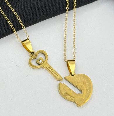 DUO CORAZON LLAVE DORADO ACERO INOXIDABLE