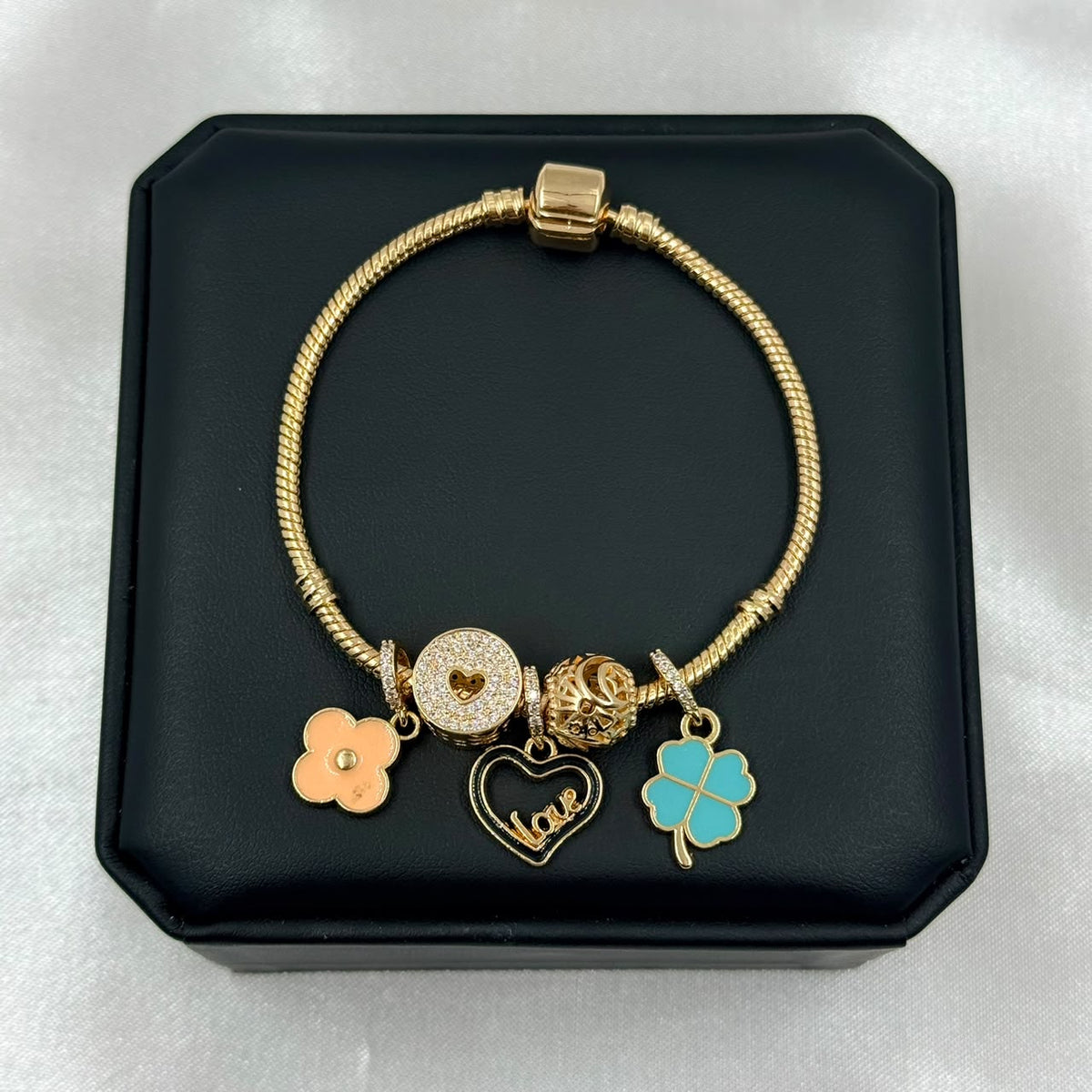 PULSERA RODIO PANDORA DORADO CHARMS CORAZON TREBOL
